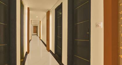 Collection O Lodha Experia Mall