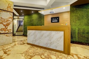 House | Reception - Collection O Lodha Experia Mall (Kalyan)