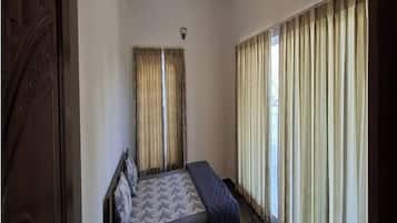 Double Room | Egyptian cotton sheets, premium bedding, free WiFi