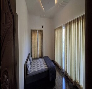 Sábanas de algodón egipcio, ropa de cama de alta calidad y wifi gratis