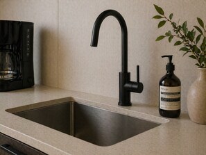 Quarto clássico, vista para a cidade | Diversos