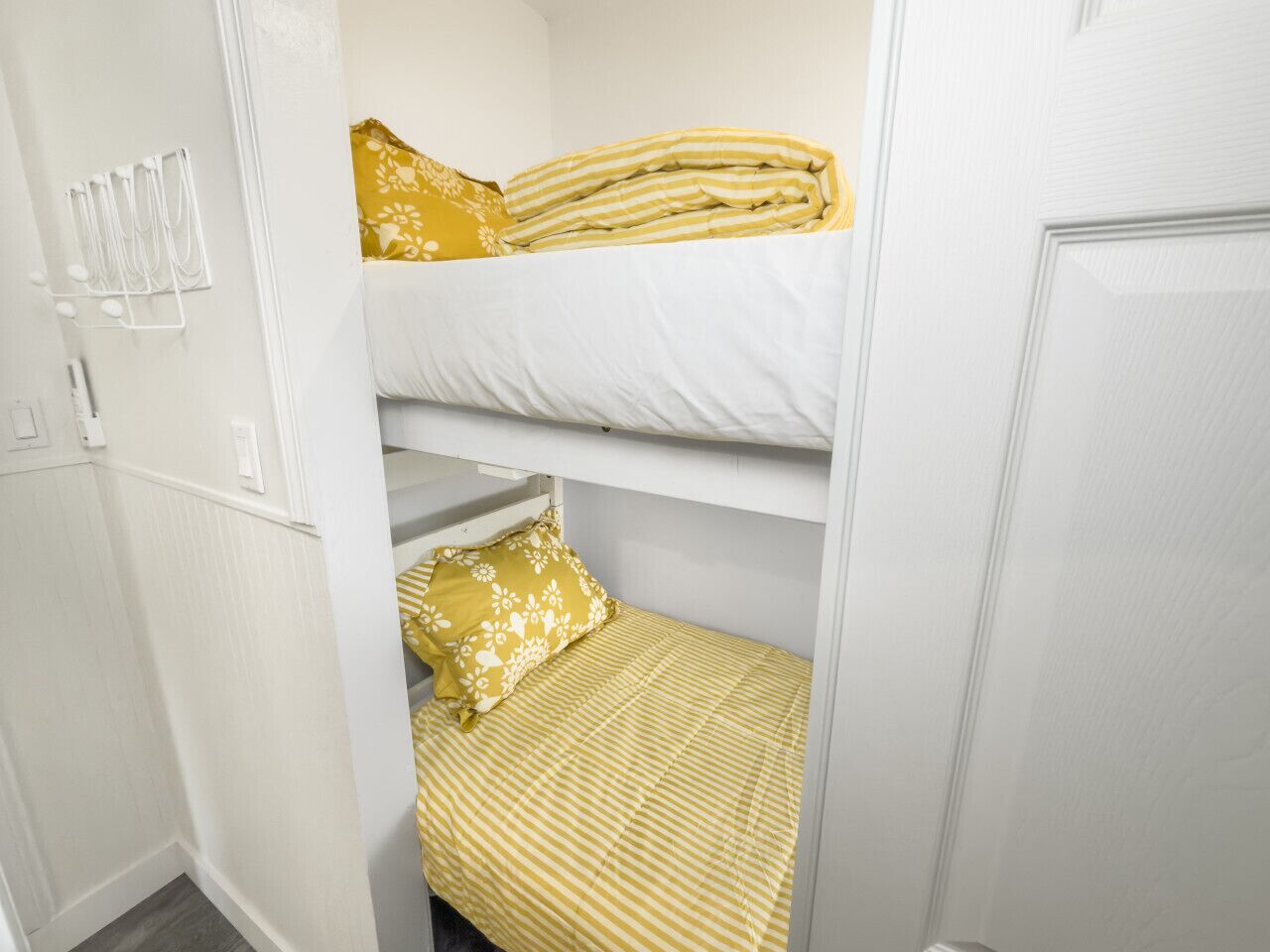 3 slaapkamers, reisbedje, wifi, beddengoed