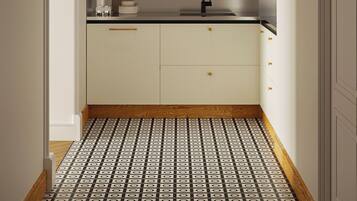 Deluxe Studio with Fireplace | Private kitchen | Microwave, stovetop, cookware/dishes/utensils
