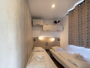 Chalet | 3 bedrooms, bed sheets