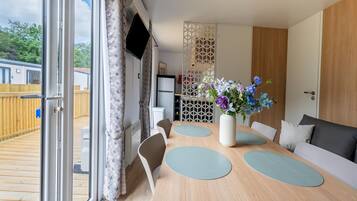Chalet | Dining