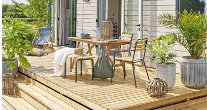 Charming Caravan With Terrace for 6