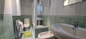 Bathroom - Vivienda turística felicia (San Andrés del Rabanedo)