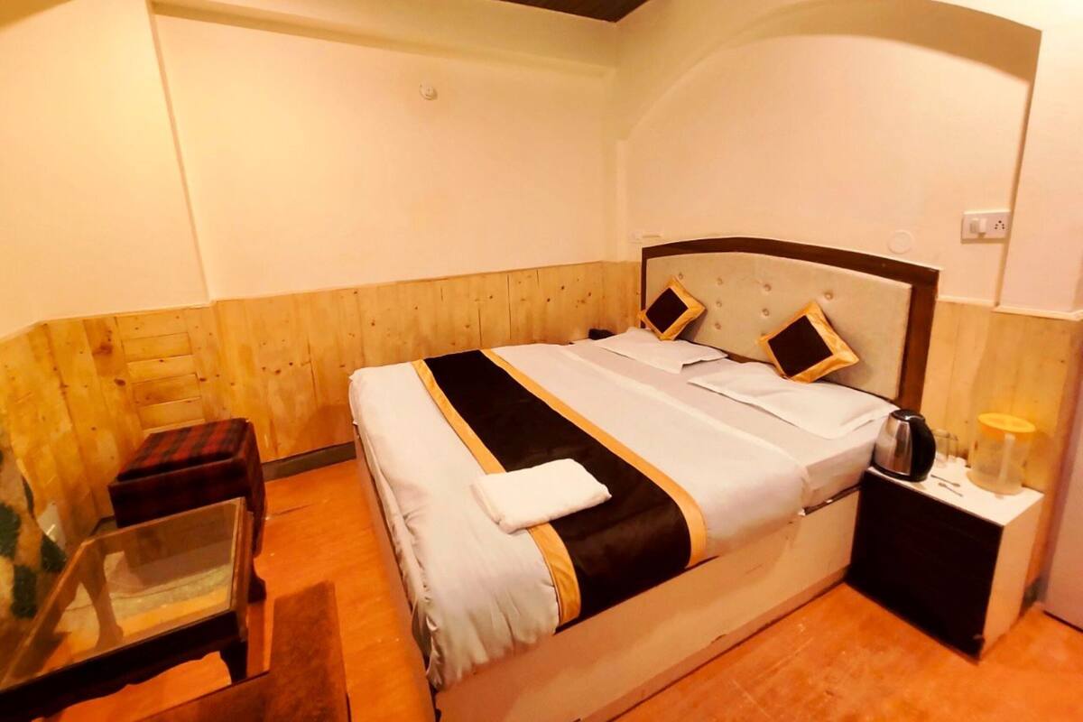 Deluxe Double Room, City View