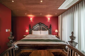 Premium House, Private Pool, Partial Ocean View - Odd Size Paper (Jeju City)