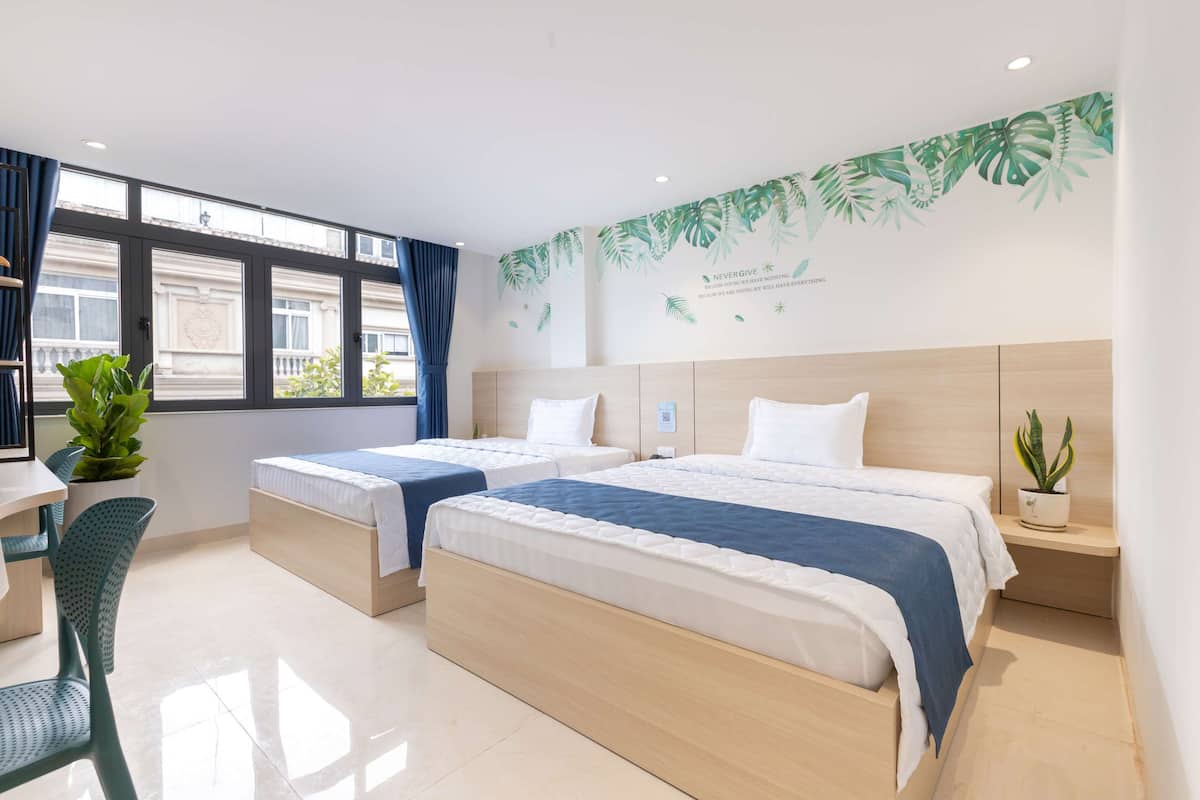 Deluxe Twin Room | Desk, free WiFi