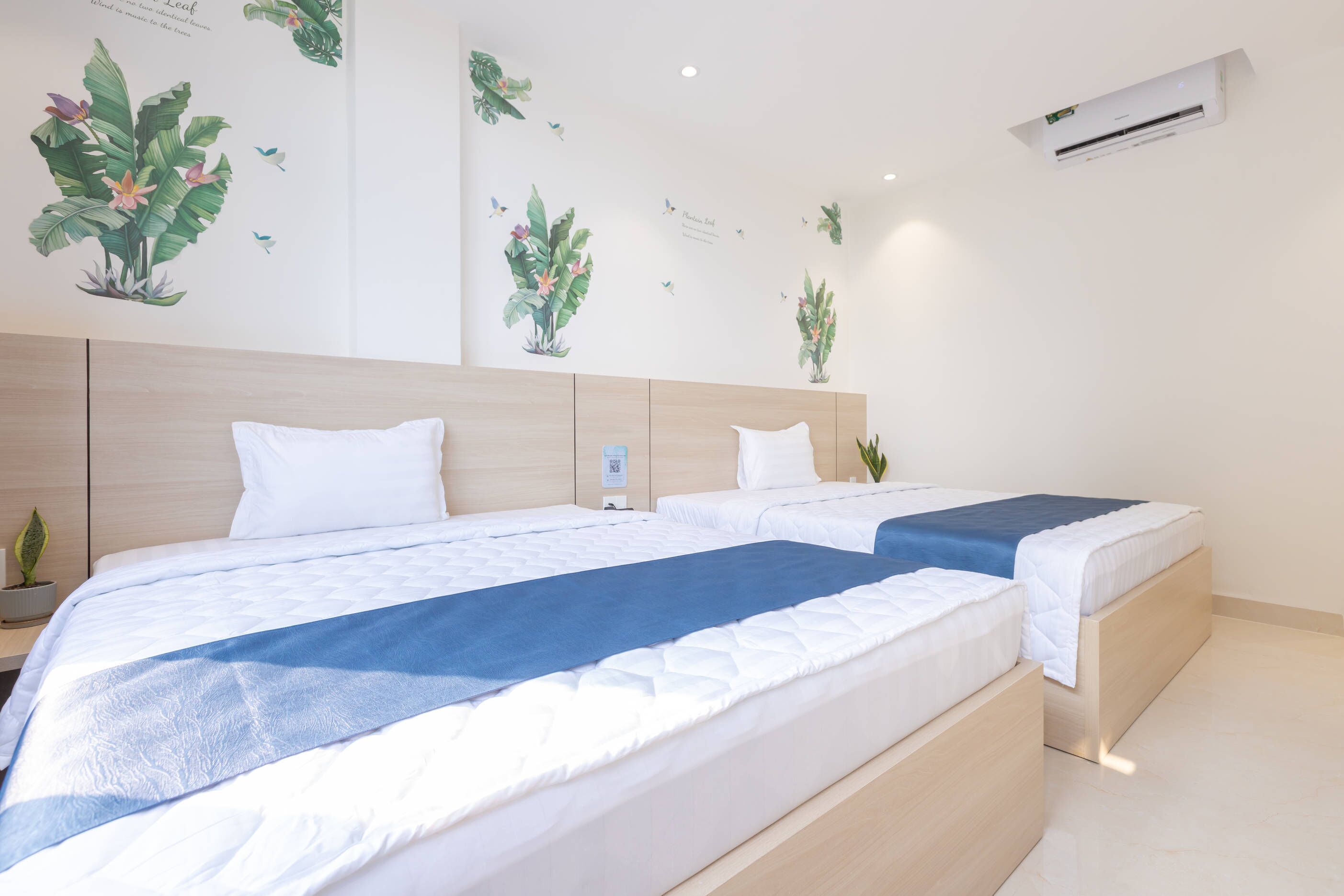 Deluxe Twin Room | Desk, free WiFi