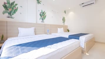 Deluxe Twin Room | Desk, free WiFi