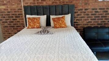 Room, 1 Bedroom, Smoking, Balcony | 1 bedroom