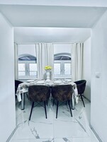 Basic-Apartment | Esszimmer