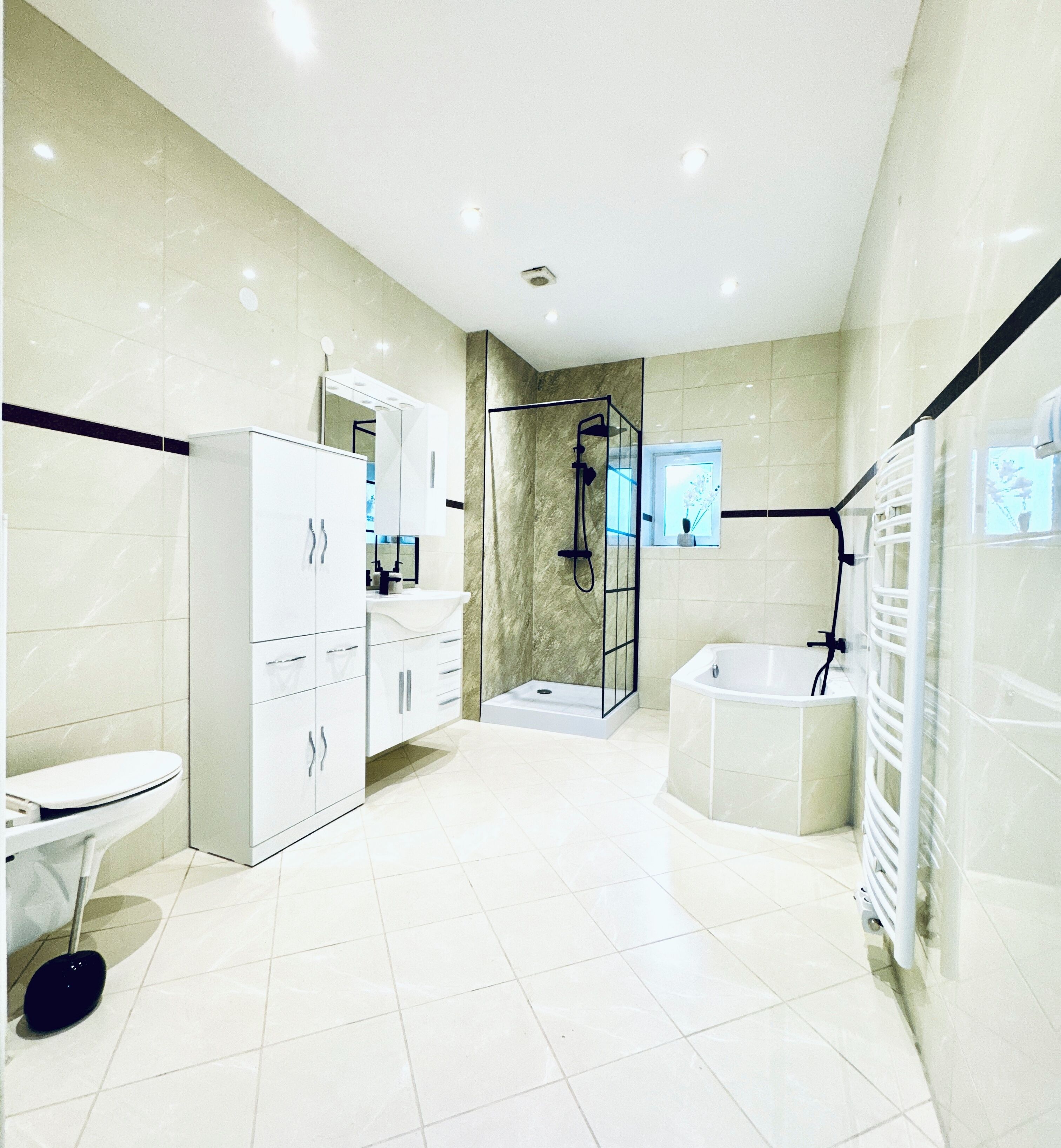 Basic-Apartment | Badezimmer