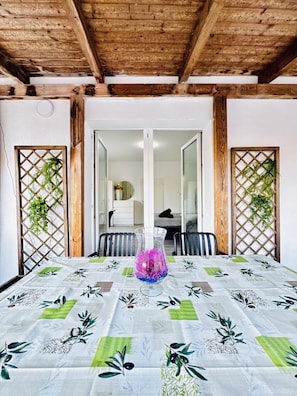 Apartamento básico | Sacada