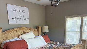 3 bedrooms, free WiFi, bed sheets, wheelchair access