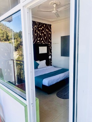 Luxury Room - Aaroham Retreat (Mussoorie)