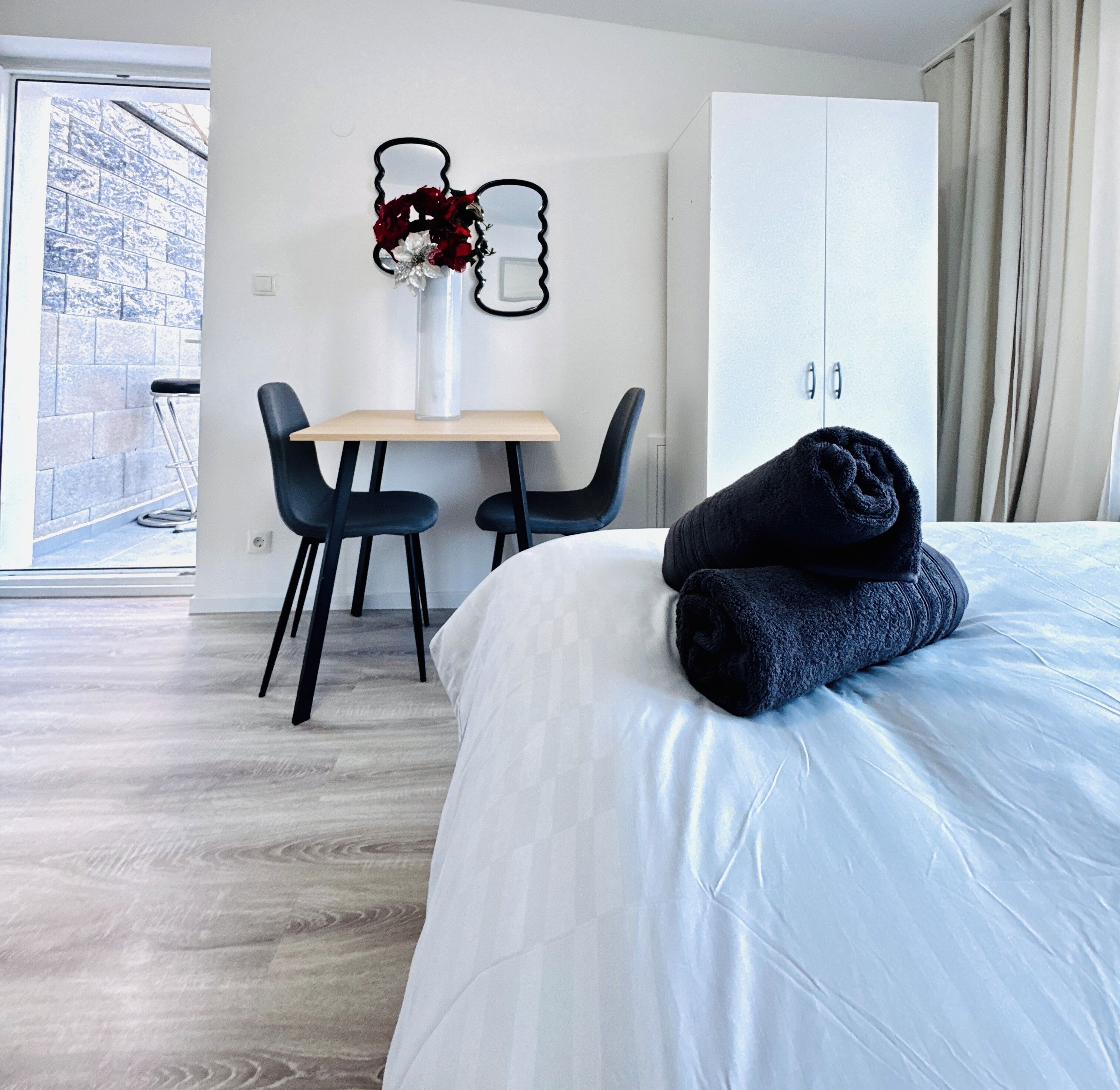 Basic Apartment | Iron/ironing board
