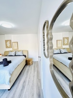 Basic-Apartment | Bügeleisen/Bügelbrett