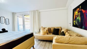 Basic Apartment | Living area