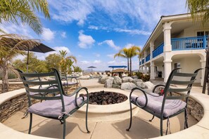 Terrace/patio - Saltwater Pool + Game Room + Hot Tub | Wine Country | Le Grand Bleu + Casita (Temecula)