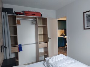 2 bedrooms, iron/ironing board, travel cot - Apartment 4/5 persons 36 m²- Bois de la Reine (Besse-et-Saint-Anastaise)