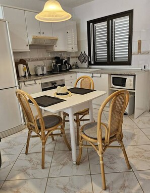 House, 2 Bedrooms, Accessible, Smoking | Dining room - Casa Del Sol Rio in Costa Calma (Pajara)
