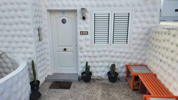 House, 2 Bedrooms, Accessible, Smoking | Exterior detail