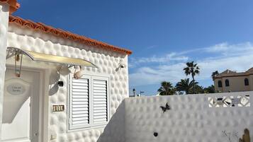House, 2 Bedrooms, Accessible, Smoking | Terrace/patio