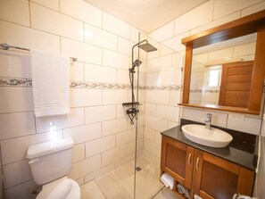 Shower - Casa de Compai Studio 1 • AC, WiFi, Prime Location (Sosúa)
