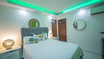 1 habitación, tabla de planchar con plancha, internet y ropa de cama
