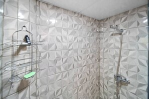 Shower - Centric Studio in Sosua Center Pool & Workspace (Sosúa)