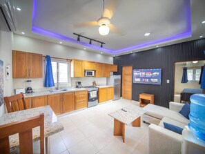 Microwave, coffee/tea maker, toaster - Compai Unit 7 Home • AC, WiFi, Prime Location (Sosúa)