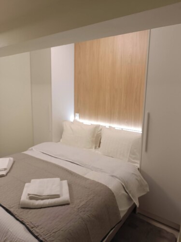 Cozy Apartment in Nea Ionia Greece with Modern Amenities