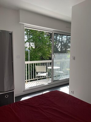 Room - Vrbo Property (Vannes)