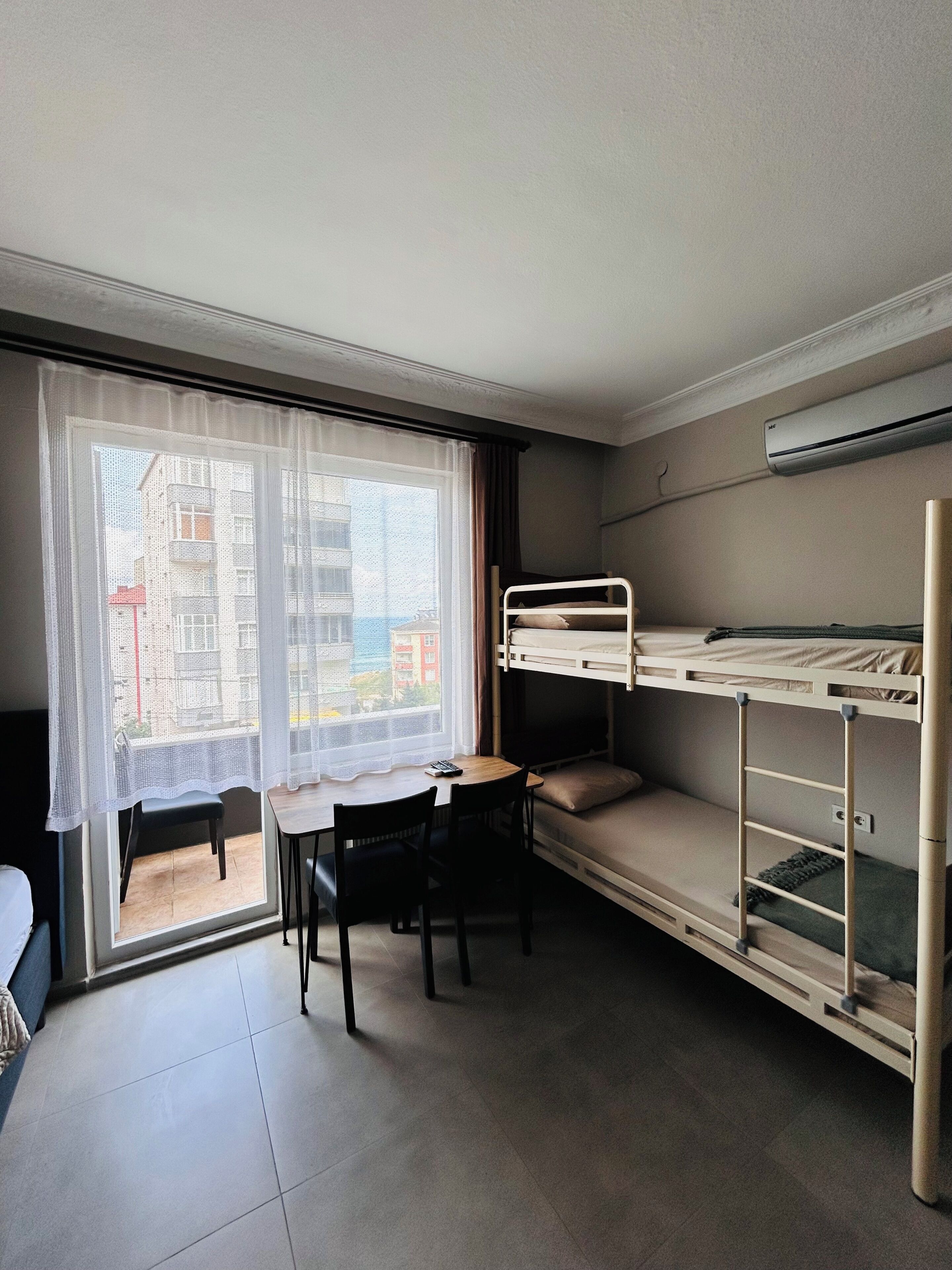 Desk, laptop workspace, free WiFi