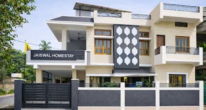 3BHK Air condition-Parking-Kitchen-Pet Friendly at Jaiswal Homestay