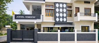3BHK Air condition-Parking-Kitchen-Pet Friendly at Jaiswal Homestay