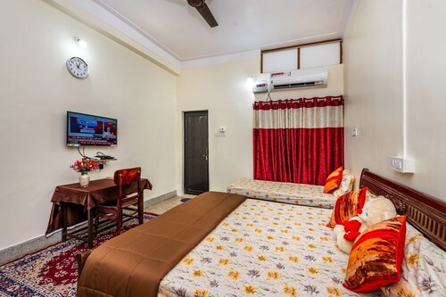 3BHK Air condition-Parking-Kitchen-Pet Friendly at Jaiswal Homestay