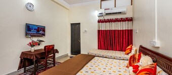 3BHK Air condition-Parking-Kitchen-Pet Friendly at Jaiswal Homestay