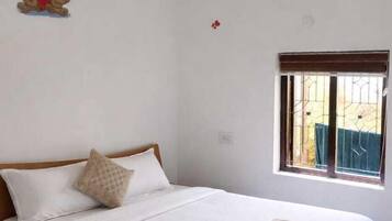 Free WiFi, bed sheets