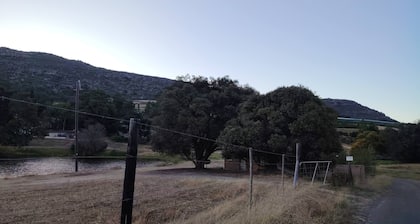 Off-Grid Cottage Mountain Views Horses & Sunset