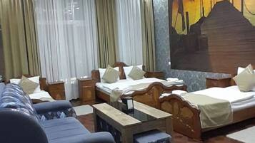 9 bedrooms, iron/ironing board, internet, bed sheets