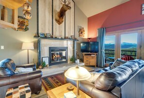 Televisión, chimenea, tenis de mesa y libros 