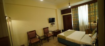 Saket Mahatma Gandhi Marg