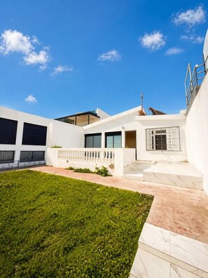 Exterior - The Breath of the Ocean (Sidi Bouzid)