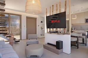 Smart-tv, videospil, stereoanlæg