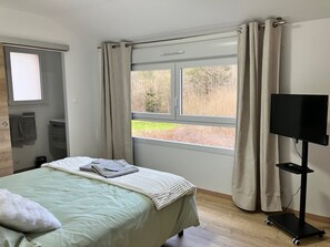 3 bedrooms, iron/ironing board, Internet, bed sheets - Cosy house close to nature, 6/8 people, 10 min from FRAISPERTUIS park (La Bourgonce)