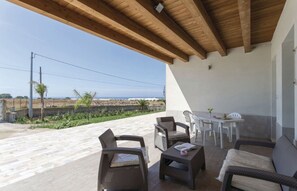 Outdoor dining - Villa in Marina Di Ragusa with 5 bedrooms sleeps 13 (Marina Di Ragusa)